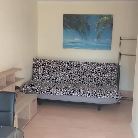 Helle Direkt In Zentrum Апартаменты