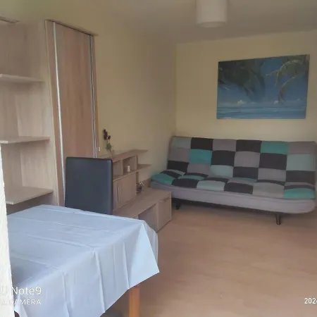 Helle Direkt In Zentrum Апартаменты